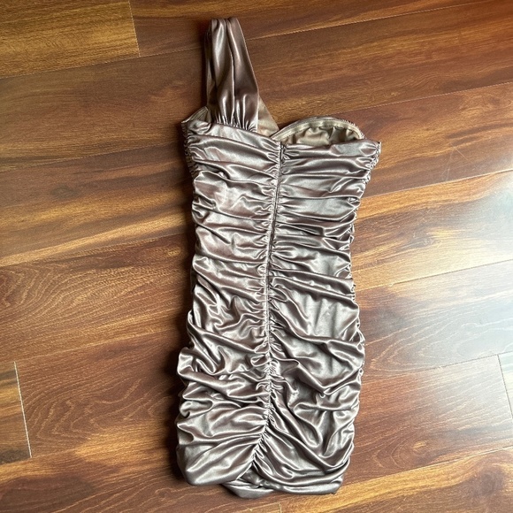 HAILEY LOGAN by ADRIANNA PAPELL Y2K One Shoulder Ruched Mini Dress Size XS - Picture 2 of 8
